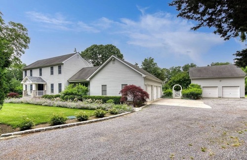 Aquebogue House | Gorgeous Newly Renovated North Fork Estate w/pool