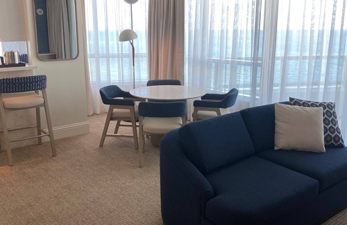 Mid Beach Hotel | Gorgeous Renovated ocean view Corner 1BD2BA suite.Two spa passes included