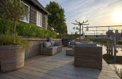 Cothen Ski Chalet | Gorgeous Riverside Chalet in Cothen
