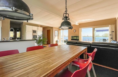 Lith Boat Rental | Gorgeous ship in Lith with lake view