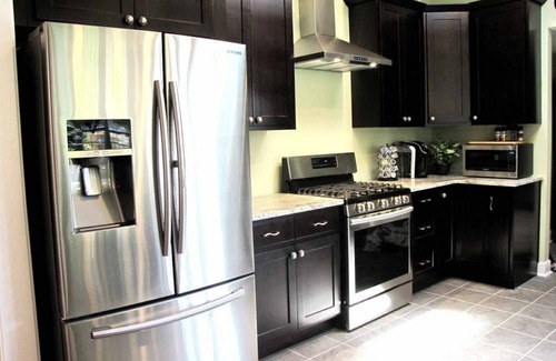 Hope Gardens House | Gorgeous, Spacious & Bright Home w/3 Full Baths ~ Walkable To Lower Broadway!