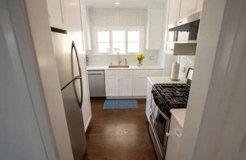 Belmont Shore Apartment | Gorgeous Spanish Style Two Bedroom Charmer located in the heart of Belmont Shore