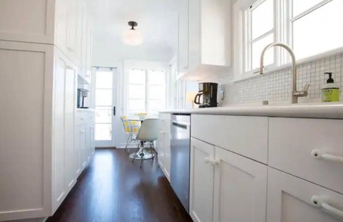 Belmont Shore Apartment | Gorgeous Spanish Style Two Bedroom Charmer located in the heart of Belmont Shore