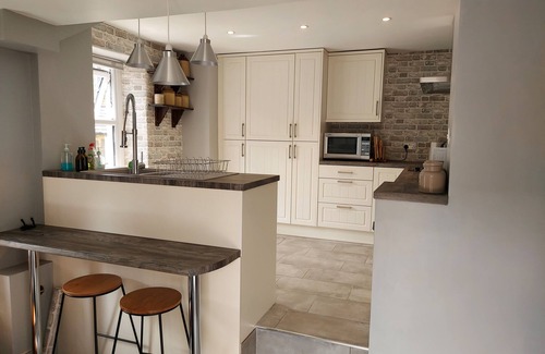 Chathill House | Gorgeous Stone Cottage with tasteful interior