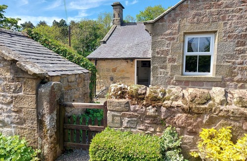 Chathill House | Gorgeous Stone Cottage with tasteful interior