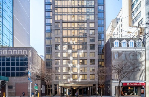 Sutton Place Apartment | Gorgeous Sutton Place 2BR w/Gym, near Central Park, by Blueground