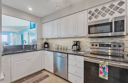 Shell Island Condo | Gorgeous TOP Floor - Oceanfront Luxury Condo with Garage and Elevator!