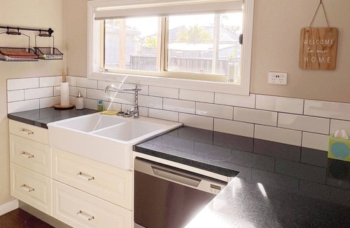 Traralgon House | Gorgeous ultra clean 3 Bedroom/2 Bathroom HomenClose to popular attractions/CBD