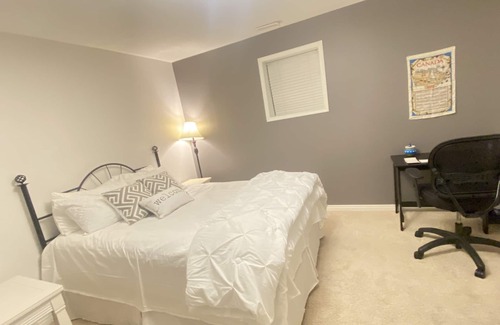 Yellowknife Bed & Breakfast | Gorgeously spacious 3 bedroom suite with fireplace