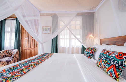 Western Region Cabin | Gorilla Leisure Lodge