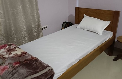 Imphal Hotel | Goroomgo Eco Haritage Villa Imphal