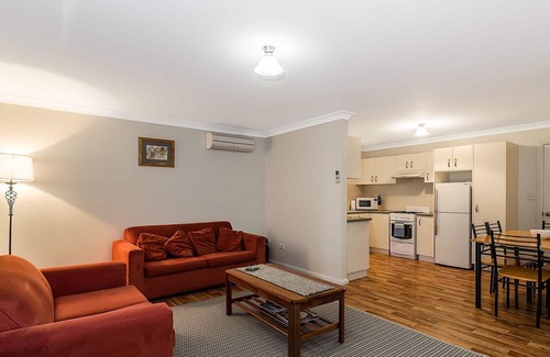 Dubbo Cottage | Gortaderra - Clare Cottage