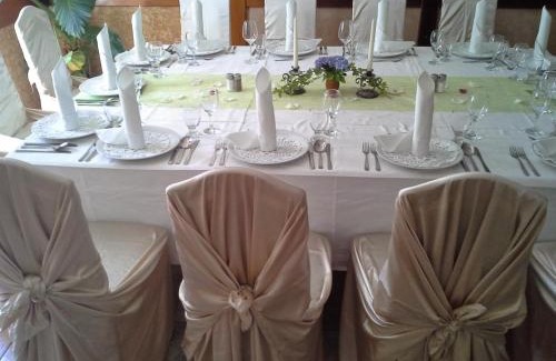 Ljutomer House | Gostišče - Guest house STARI HRAST