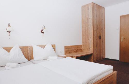 Prevalje House | Gostišče Krivograd