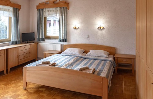 Prevalje House | Gostišče Marin Miler