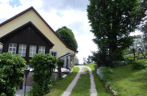 Predjama House | Gostilna Stara Pošta