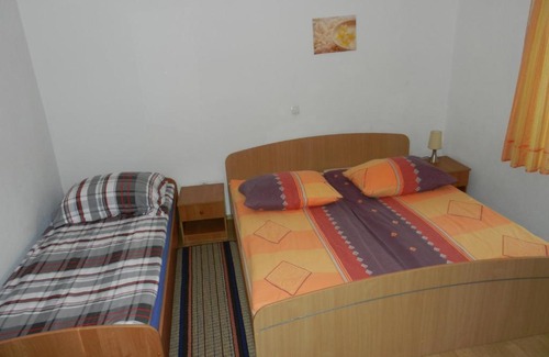 Predjama House | Gostilna Stara Pošta