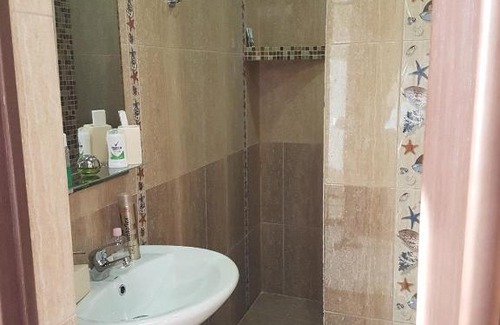 Oktyabrskiy Hotel | Gostinitsa Absolut-Hotel