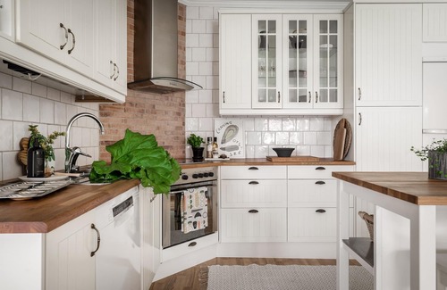 Molndal House | "GothenburgVilla" with hot tub and private garden close to city centre