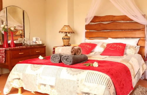 Albertinia House | Gourits River Guest Farm - 7km from N2