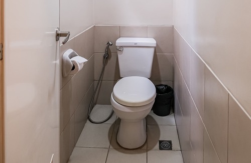 Sampaloc Hotel | Governor Forbes Inn - Manila City Center