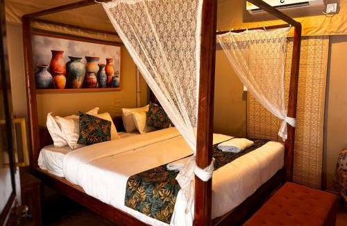 Arambol Hotel | Goya Gate Beach Resort