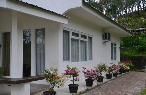 Padang Villa | Grace Hill Villa Lubuk Minturun