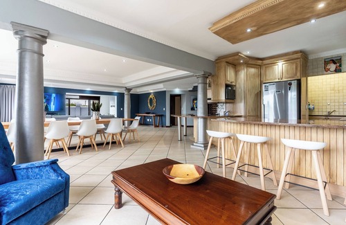 Big Bay Villa | Grace of Blaauwberg - Beach Villa with views of Table Mountain & Robben Island.