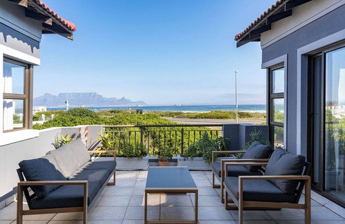 Big Bay Villa | Grace of Blaauwberg - Beach Villa with views of Table Mountain & Robben Island.