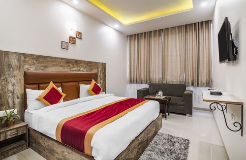 Mahipalpur Extension Bed & Breakfast | Gracious by Vishesh Hotels & Home Stay, Near Delhi Airport India, Private Room