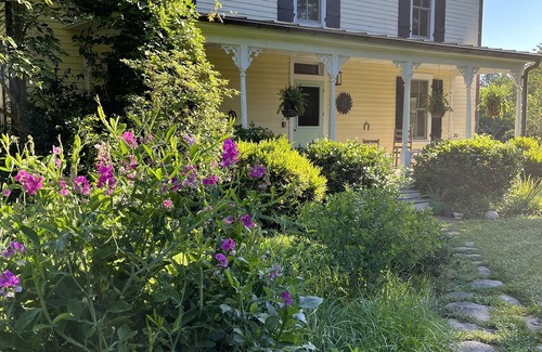 Wayland Park House | Gracious Elegance in Downtown