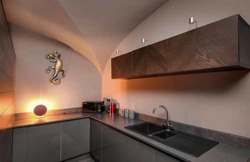 Hickleton Apartment | Grade II Georgian stately hall, situated in picturesque grounds and gardens.