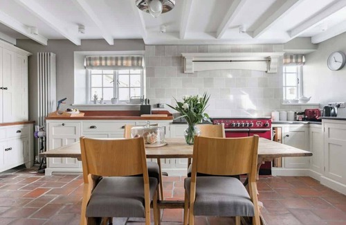 Perranuthnoe House | Grade II Listed 17th-Century Rectory with Sea Views