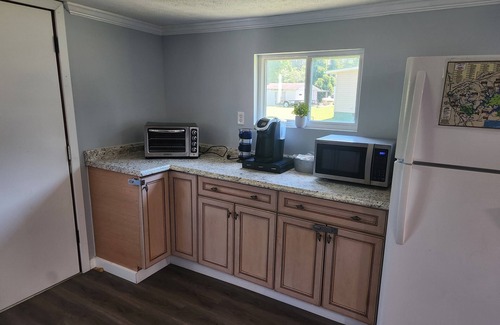 La Follette House | Graham’s Getaway- spacious vacation home close to Powell Valley Marina