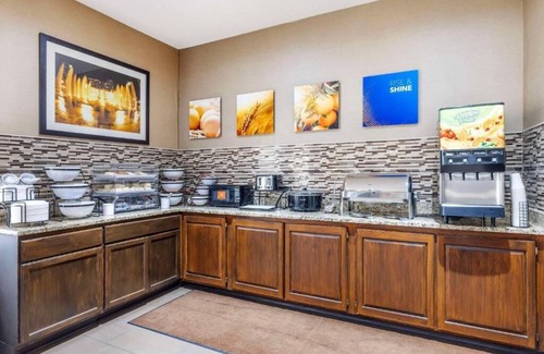 Grain Valley Hotel | Grain Valley Inn - Kansas City