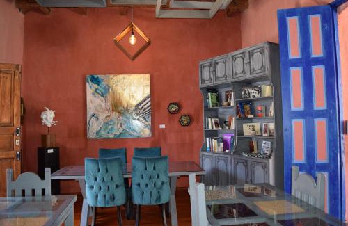 De Mexicanos Hotel | Gran Barrio