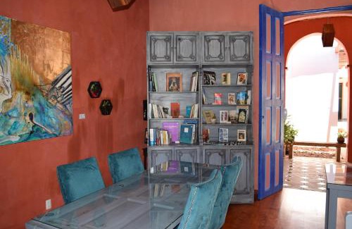 De Mexicanos Hotel | Gran Barrio