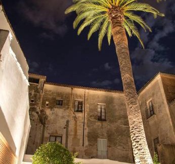 Santiago Apartment | Gran Palacio Muñoz Chaves Cáceres