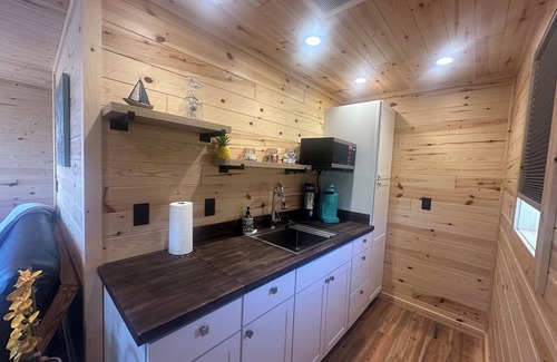 Elmo Cabin | Gran's Cabin on Flathead Lake - Flo's
