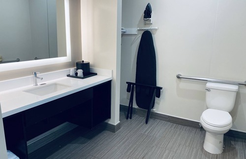 Granada Hills North Hotel | Granada Inn