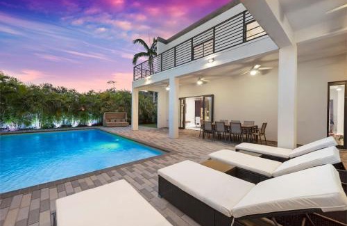 Coral Gables Section Villa | Granada Modern Luxury in Massive Mansion with Heated Pool