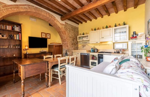 Monte San Savino Apartment | GRANAIO-Poggio delle Robinie-Ceppeto 136 -M.S.Savino