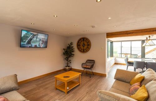 Cwmtirmynach House | Granar
