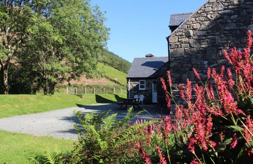 Tywyn House | Granar Gynolwyn - One Bedroom House, Sleeps 2