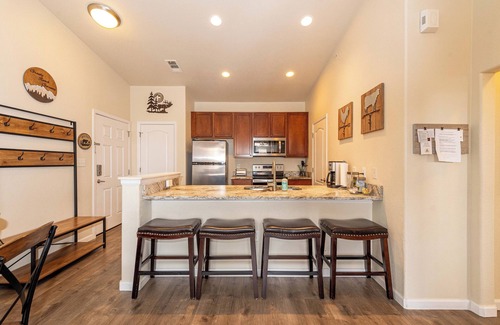 Silvercreek Condo | Granby Ranch Getaway sleeps 5! 2-bed, 2-bath, access to heated pool/hot tub!