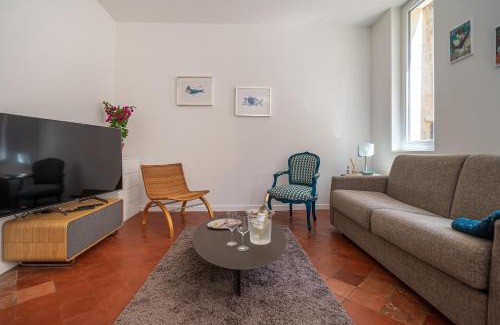 Cotignac Apartment | Grand 2 pièces calme au coeur de Cotignac