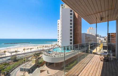 Tel Aviv Promenade Apartment | Grand 3BR Beachfront Apartment