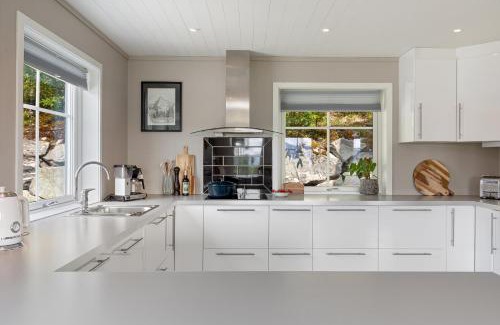 Sogndal House | Grand and modern cabin