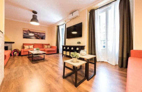 Barrio de La Latina Apartment | Grand Apartment La Latina