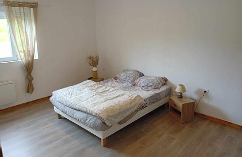 Wignehies Apartment | Grand appartement avec terrasse